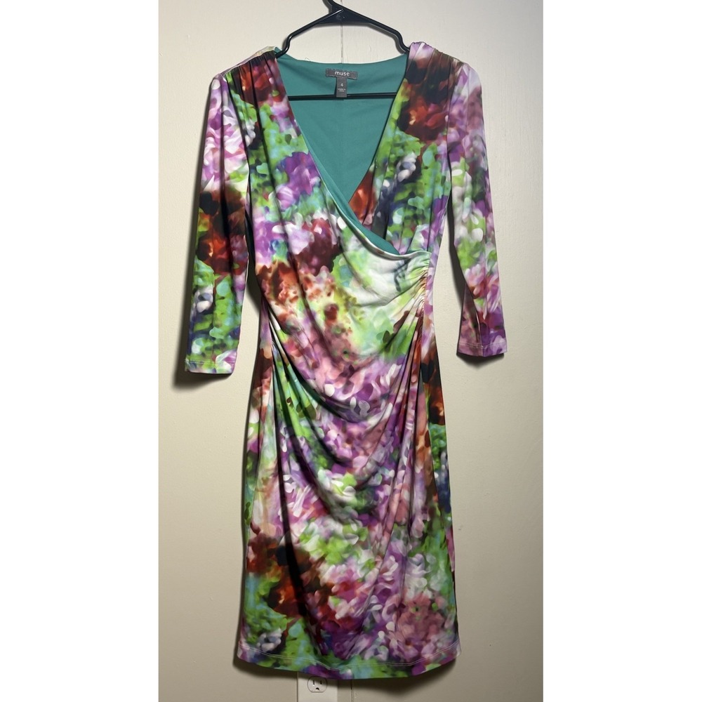 Muse Size 4 Floral Wrap Dress Ruched V-Neck Watercolor Art Print 3/4 Sleeve Midi